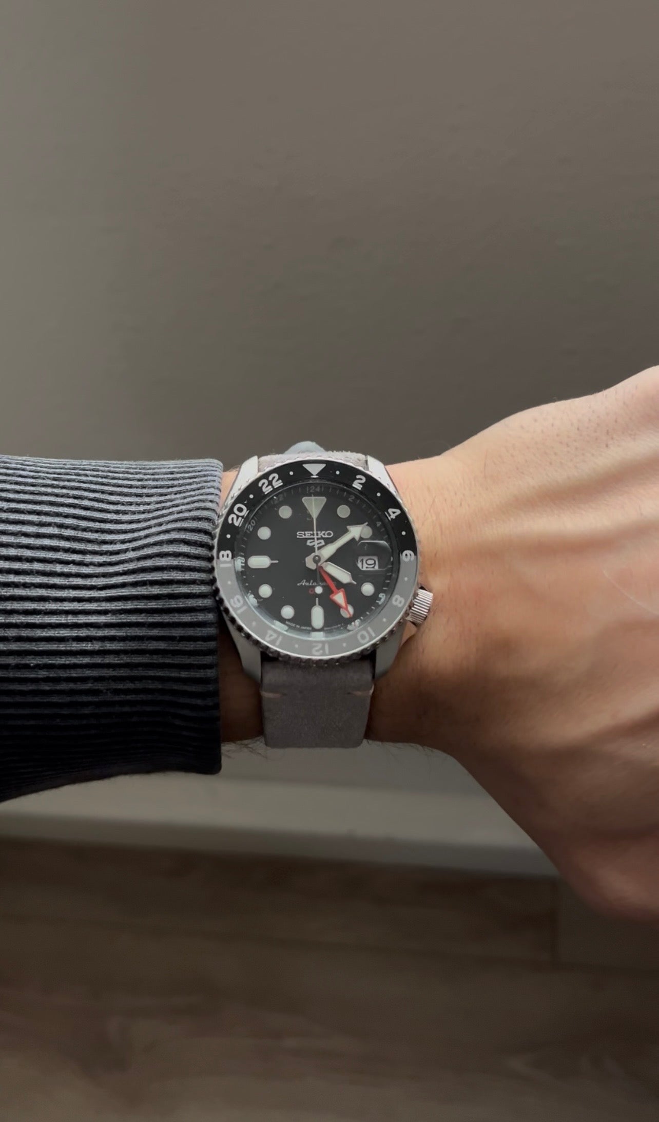 Suede watch strap – Ash grey