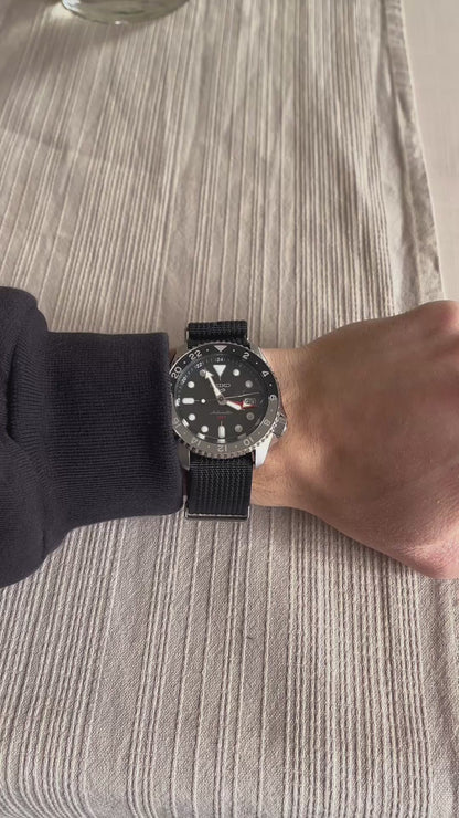 NATO Armband Schwarz – Shadow Black